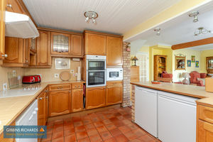 Kitchen- click for photo gallery